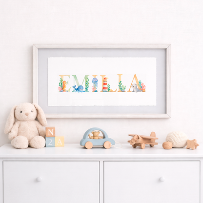 Cuadro con nombres decorados con motivos marinos