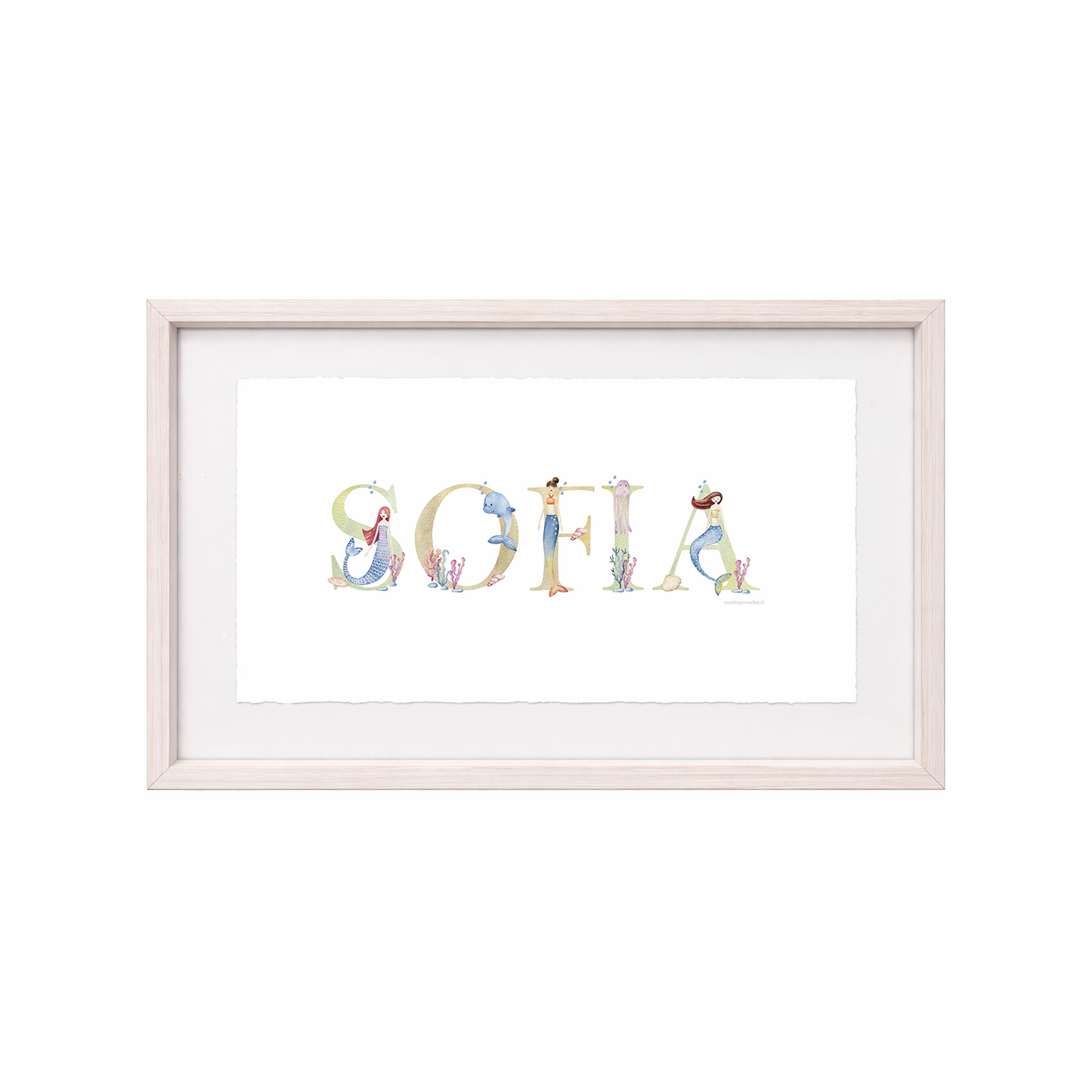 Cuadro con nombres decorados con motivos de sirenas