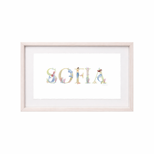 Cuadro con nombres decorados con motivos de sirenas