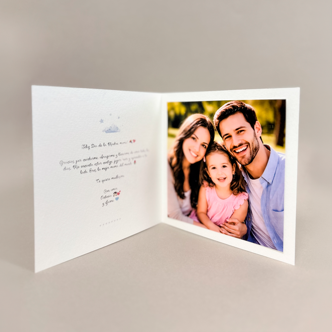 Tarjeta de felicitaciones: Ropa de niño
