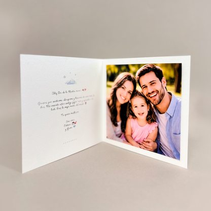 Tarjeta de felicitaciones: Ropa de niño